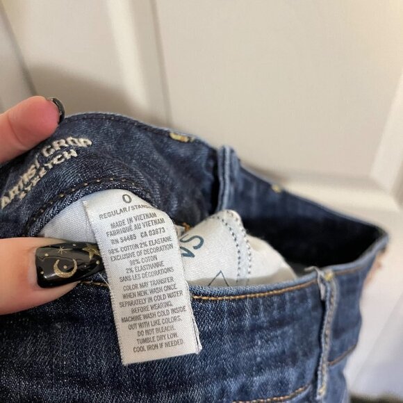 American Eagle Womens Dark Whiskered Factory Faded Artist Crop Jeans Size 0 - Picture 5 of 10